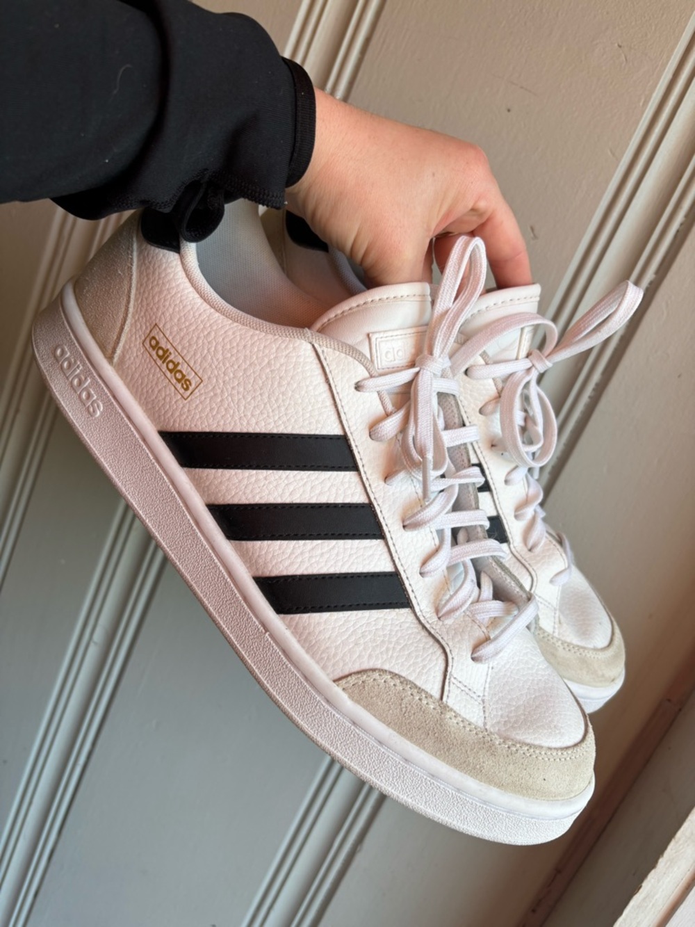 Men’s Size 12.5 Adidas Grand Court White Sneakers with Black Stripes - Picture 5 of 9